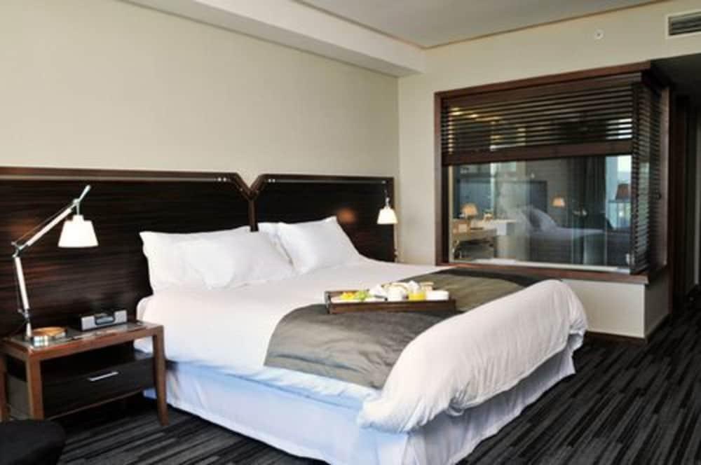 Hotel Dreams וולדיביה מראה חיצוני תמונה A bedroom at the hotel