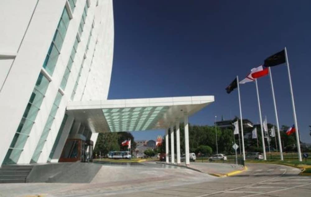 Hotel Dreams וולדיביה מראה חיצוני תמונה The main entrance of the hotel